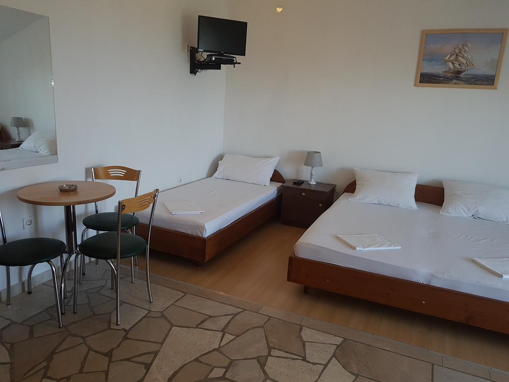 Apartments Plazibat Škrip Zewnętrze zdjęcie