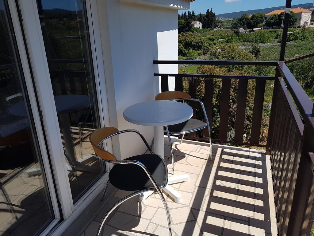 Apartments Plazibat Škrip Zewnętrze zdjęcie