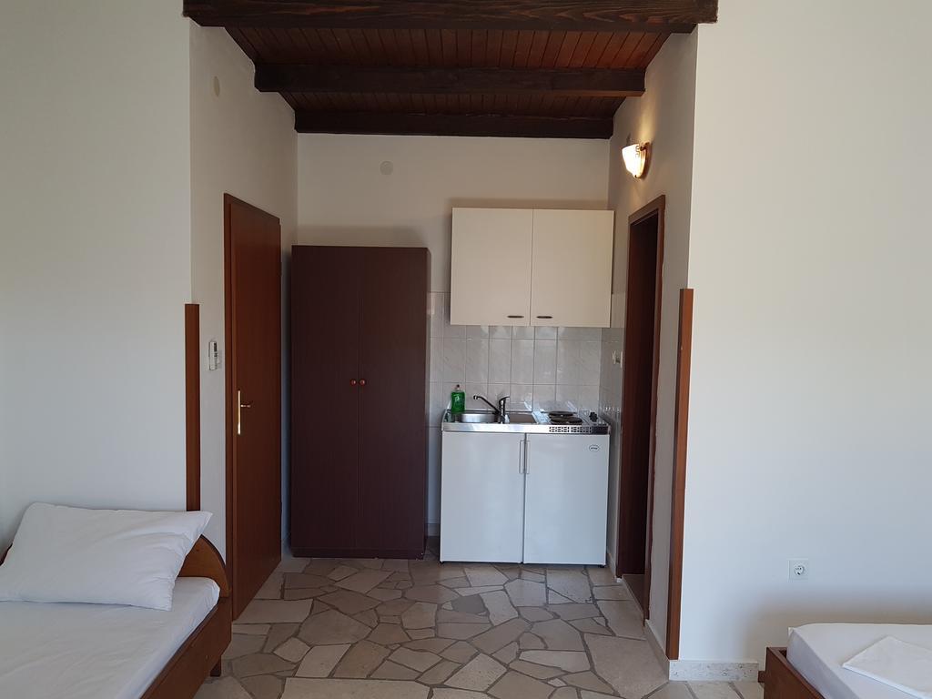 Apartments Plazibat Škrip Zewnętrze zdjęcie