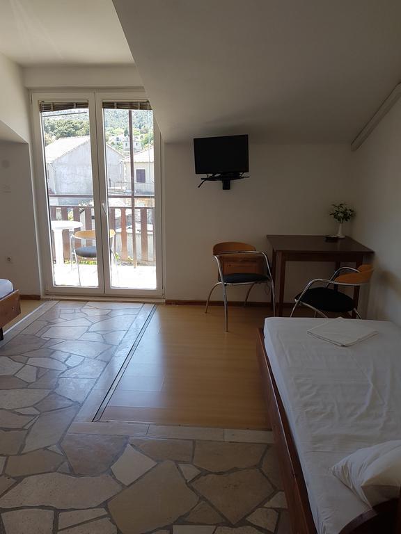 Apartments Plazibat Škrip Zewnętrze zdjęcie